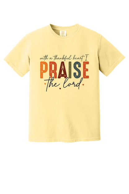 With a Thankful Heart I Praise the Lord printed Thanksgiving faith graphic tee in ivory in Butter