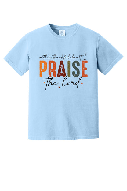 With a Thankful Heart I Praise the Lord printed Thanksgiving faith graphic tee in ivory in Hydrangea